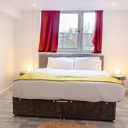 2 Bed With Free Parking Apartment Лондон Екстериор снимка